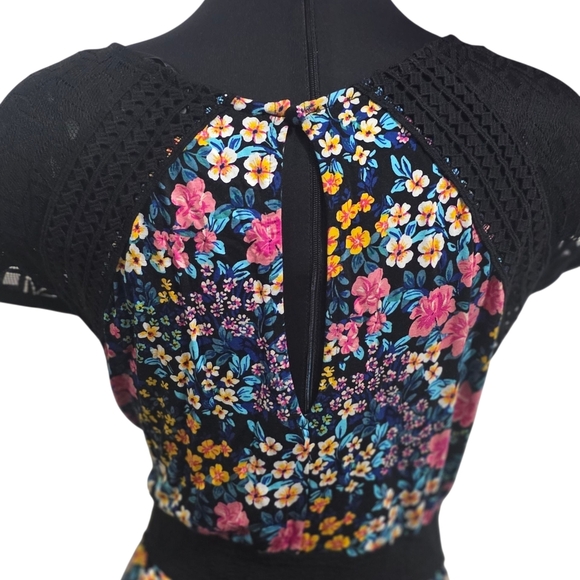 Torrid Floral Super Soft Skater Mini Dress – Sweetheart Neck Short Sleeve Size18 - Picture 5 of 5